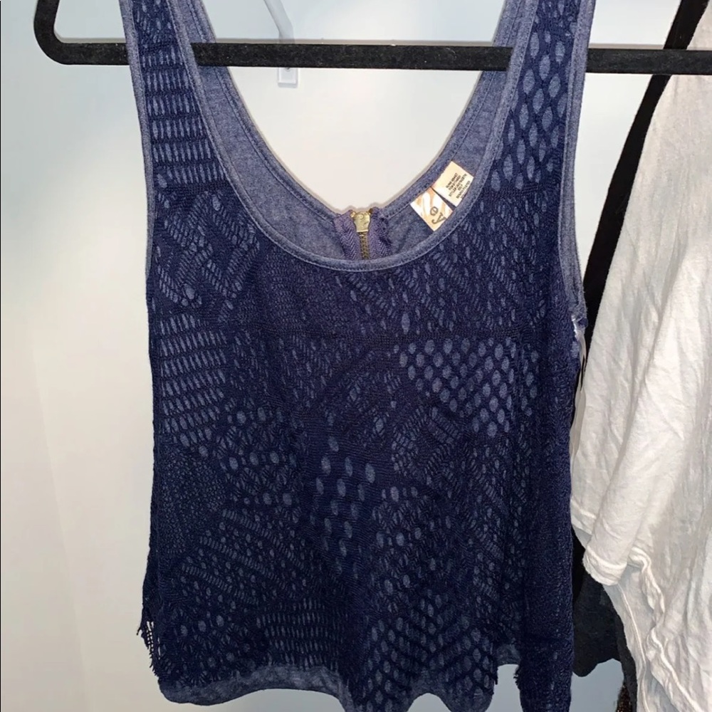 Navy crochet zipper tank - Picture 5 of 9